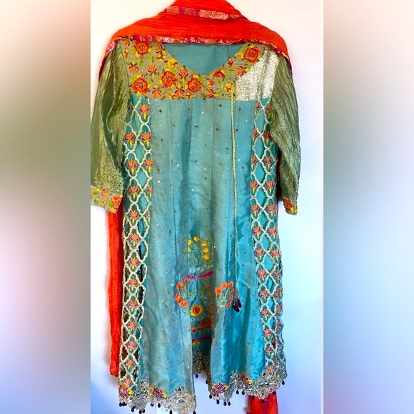 Pret a porter formal outfit (Pakistani) desi wear - Picture 4 of 16